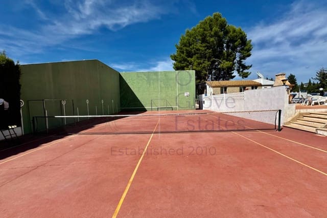 8 soveværelse Villa til salg i Castalla med swimmingpool garage - € 655.000 (Ref: 9906612)