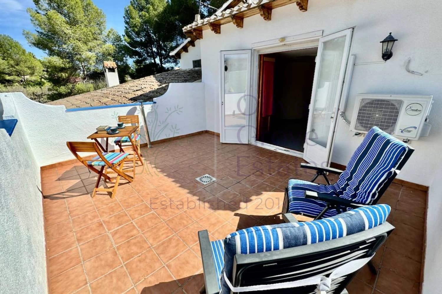 8 bedroom Villa for sale in Castalla with pool garage - € 655,000 (Ref: 9906612)