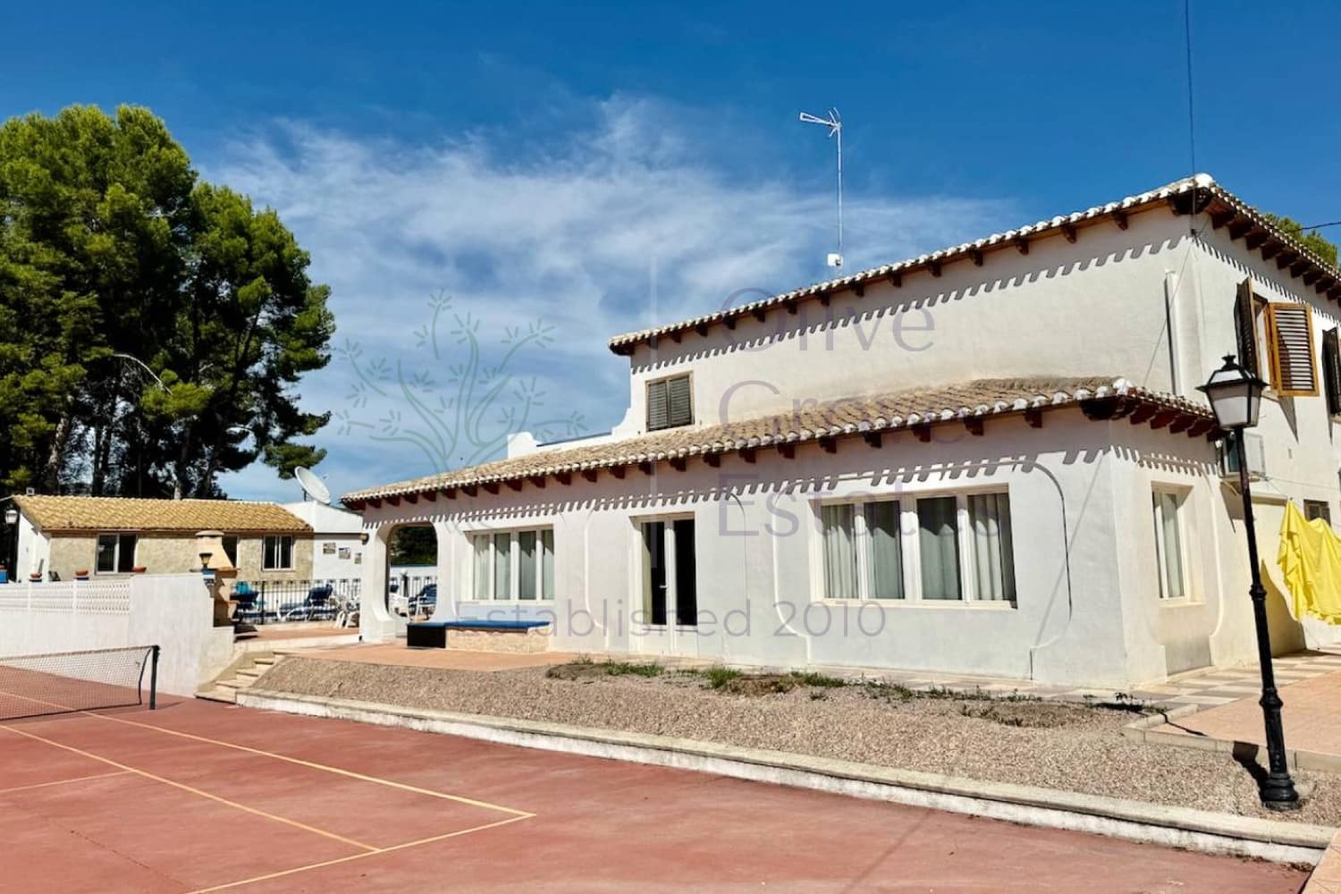 8 bedroom Villa for sale in Castalla with pool garage - € 655,000 (Ref: 9906612)