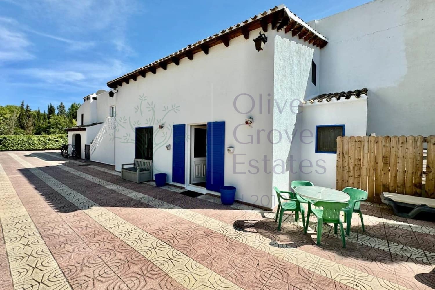 8 bedroom Villa for sale in Castalla with pool garage - € 655,000 (Ref: 9906612)