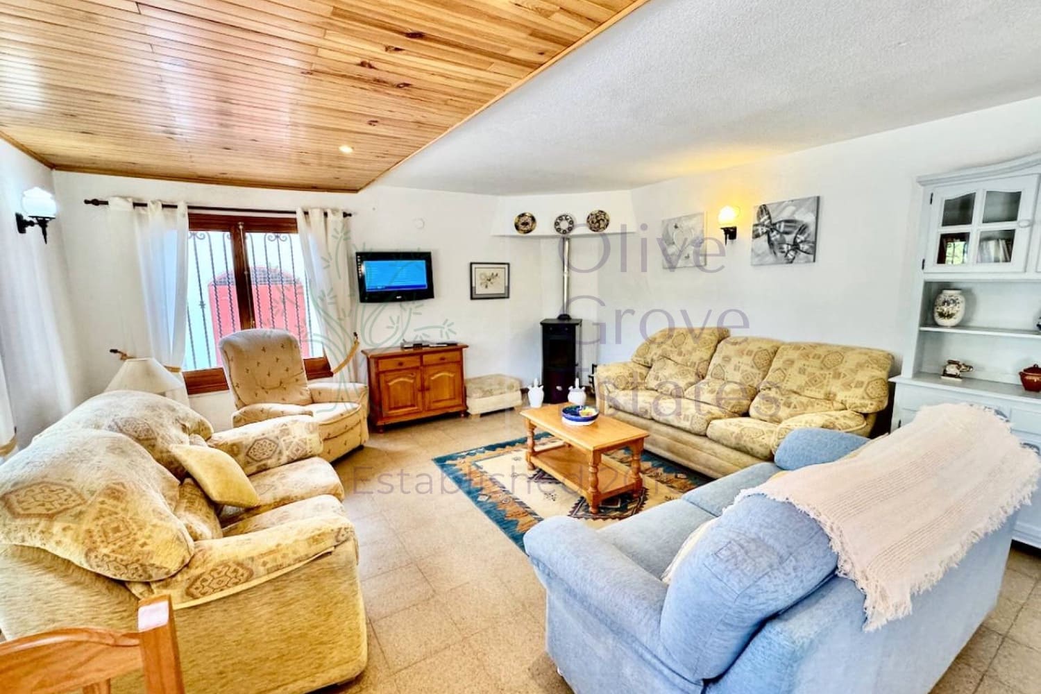 8 bedroom Villa for sale in Castalla with pool garage - € 655,000 (Ref: 9906612)
