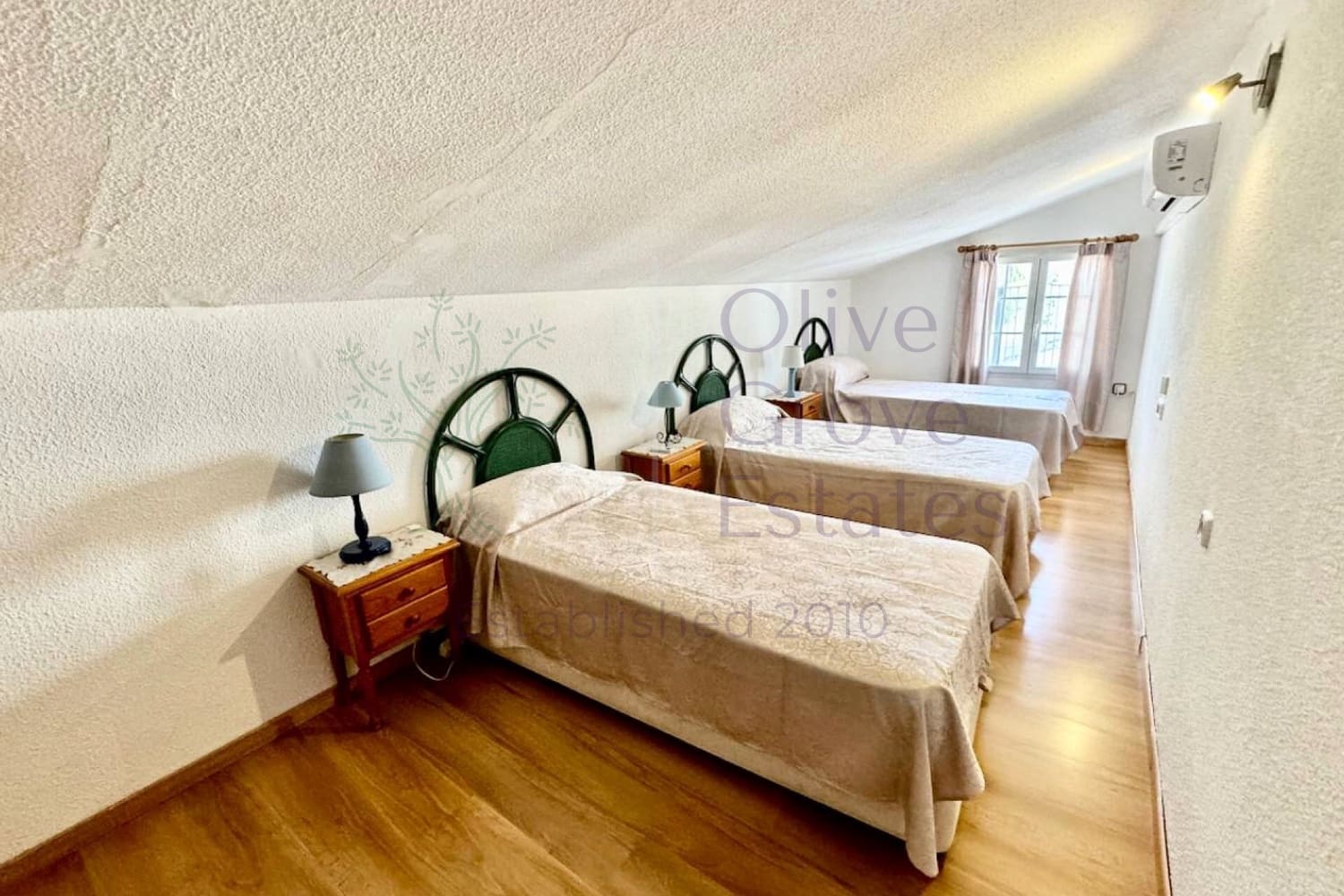 8 bedroom Villa for sale in Castalla with pool garage - € 655,000 (Ref: 9906612)