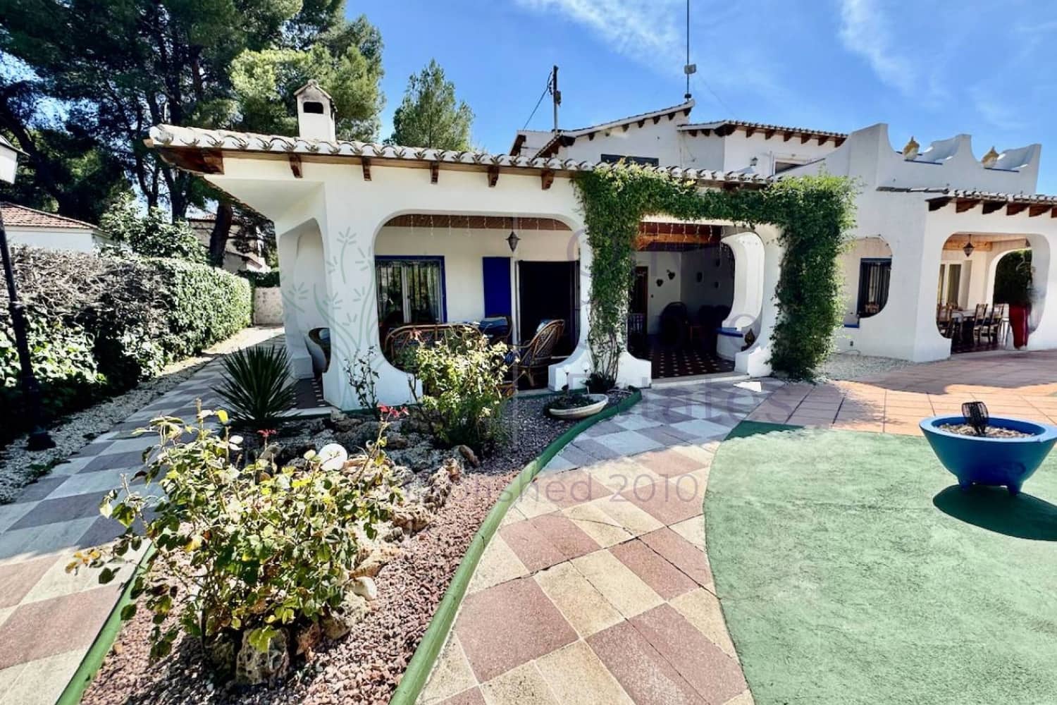 8 bedroom Villa for sale in Castalla with pool garage - € 655,000 (Ref: 9906612)