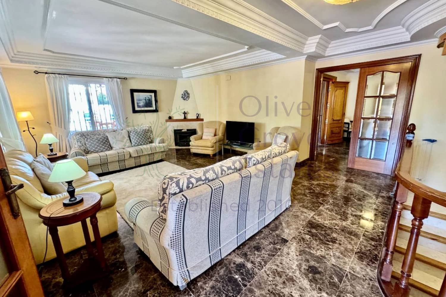 8 bedroom Villa for sale in Castalla with pool garage - € 655,000 (Ref: 9906612)