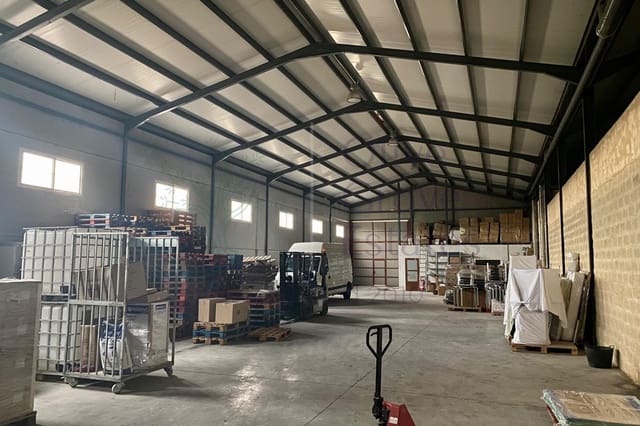 Commerciale in vendita in Fuentealbilla - 2.500.000 € (Rif: 9909041)