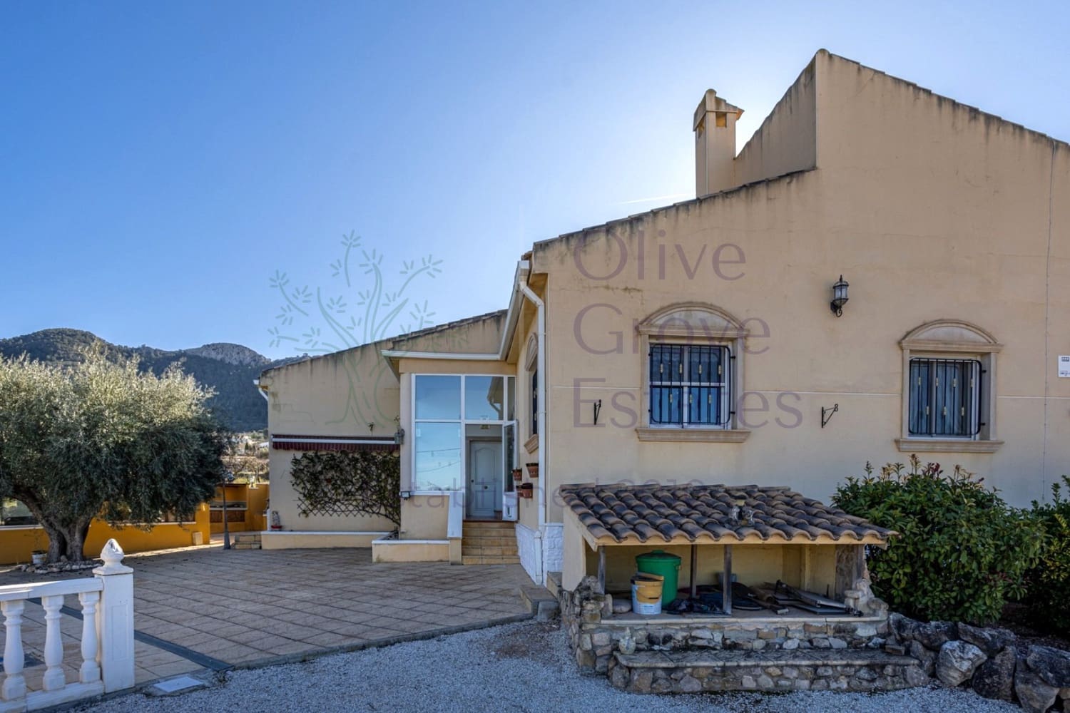3 soveværelse Finca/Landehus til salg i Abanilla med swimmingpool garage - € 395.000 (Ref: 9909042)