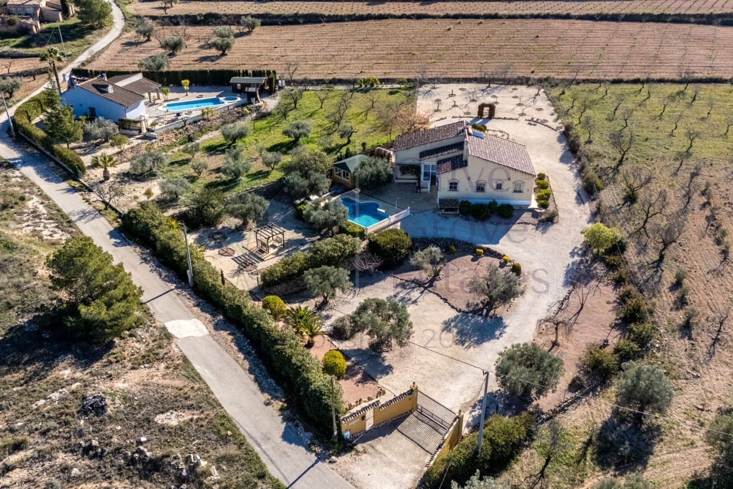 3 soveværelse Finca/Landehus til salg i Abanilla med swimmingpool garage - € 395.000 (Ref: 9909042)