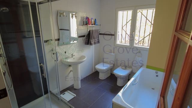 3 soveværelse Finca/Landehus til salg i Sax med swimmingpool garage - € 299.950 (Ref: 9928472)