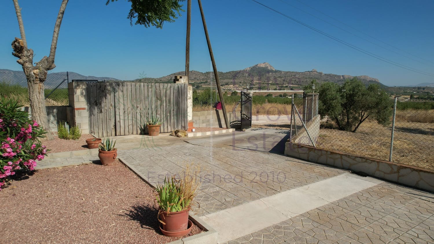 3 bedroom Finca/Country House for sale in Sax with pool garage - € 299,950 (Ref: 9928472)