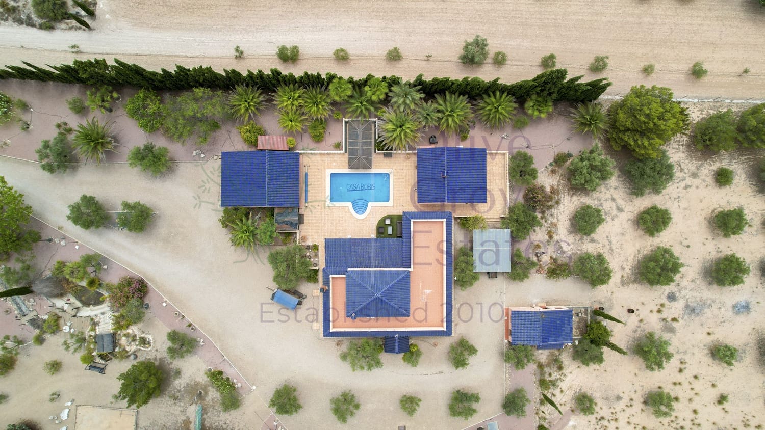 Chalet de 6 habitaciones en Salinas en venta con piscina garaje - 595.000 € (Ref: 9965931)