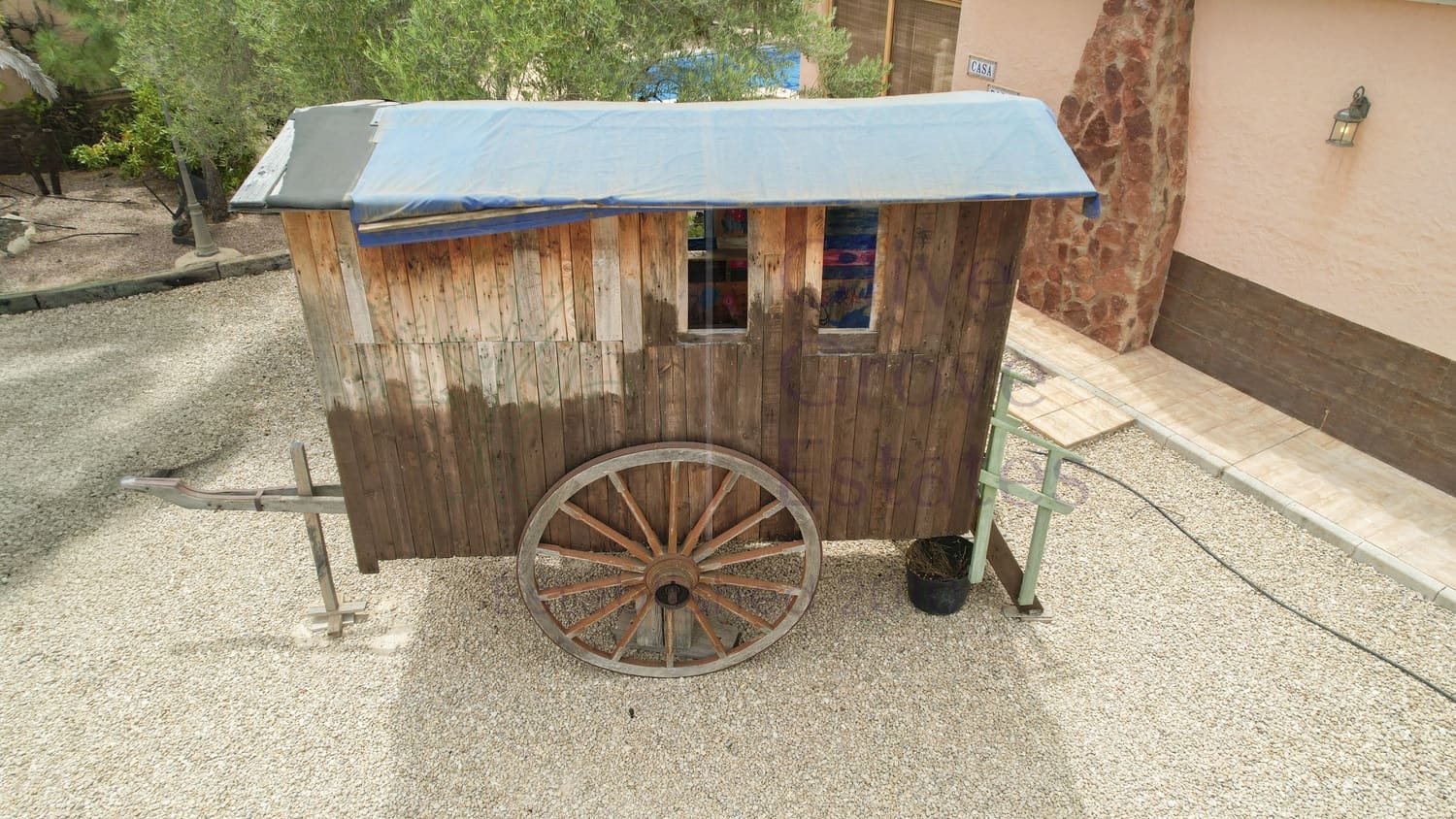 Chalet de 6 habitaciones en Salinas en venta con piscina garaje - 595.000 € (Ref: 9965931)