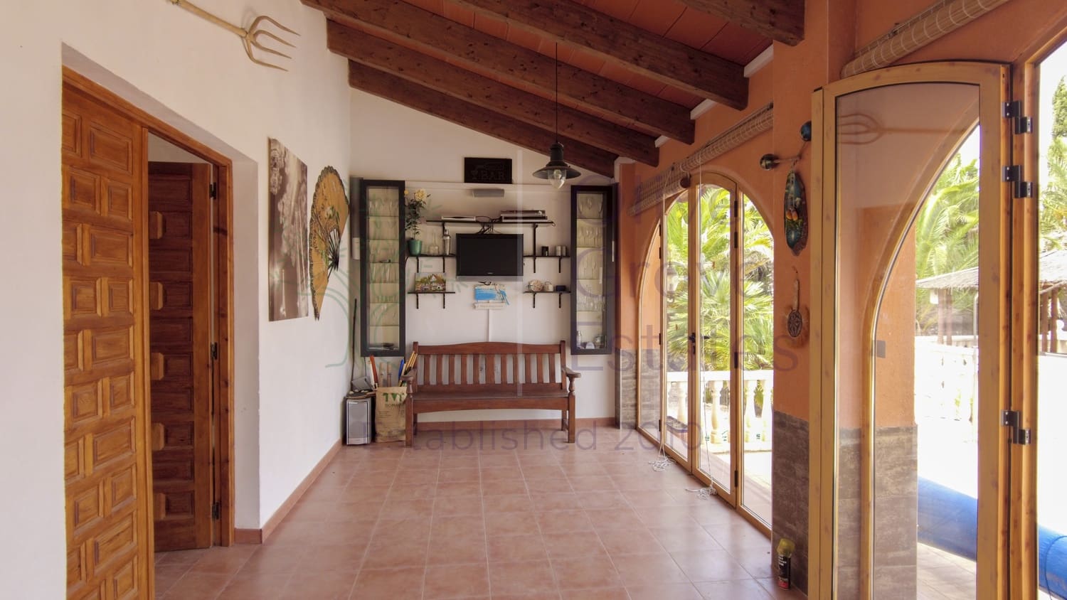 6 bedroom Villa for sale in Salinas with pool garage - € 595,000 (Ref: 9965931)