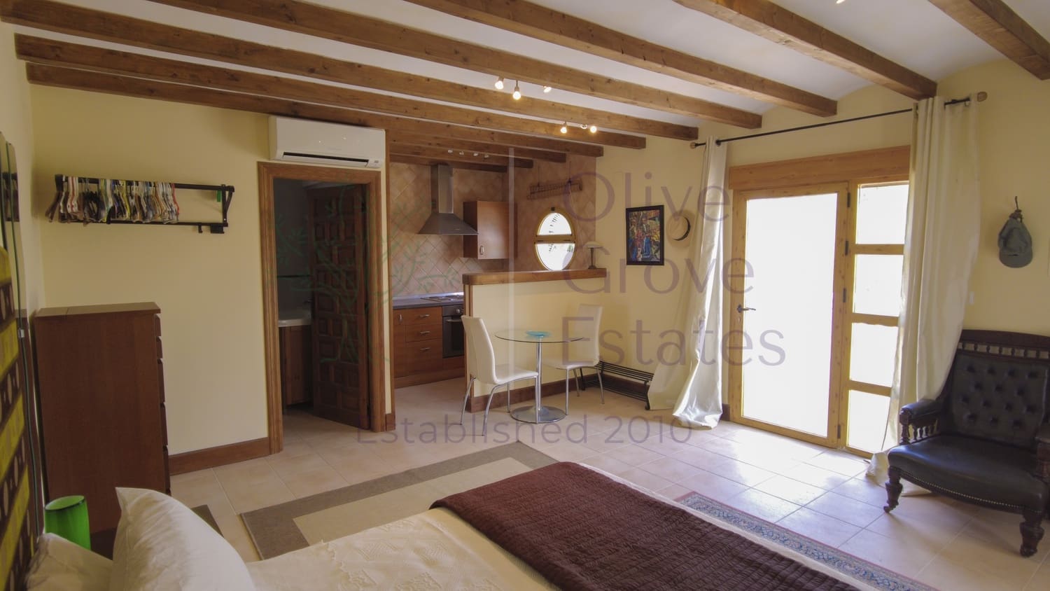 6 bedroom Villa for sale in Salinas with pool garage - € 595,000 (Ref: 9965931)
