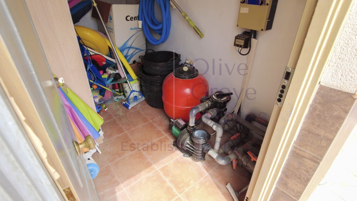 6 bedroom Villa for sale in Salinas with pool garage - € 595,000 (Ref: 9965931)