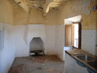 4 soveværelse Byhus til salg i Busquistar - € 59.000 (Ref: 1076300)