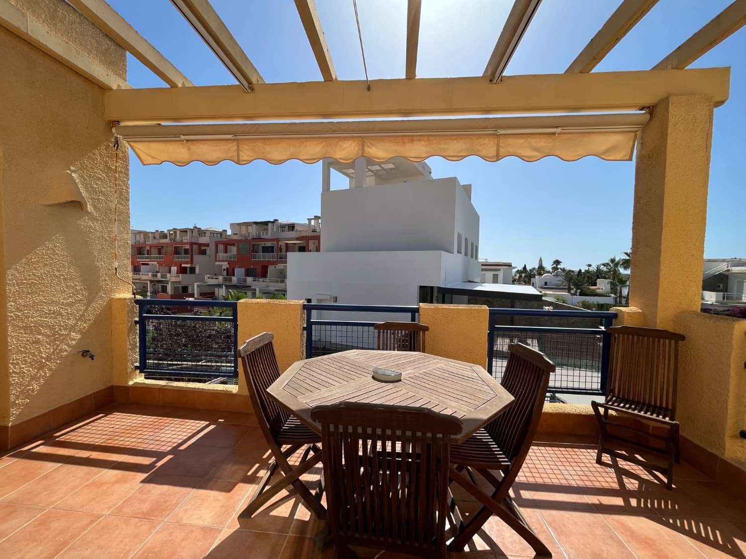 2 bedroom Beach Apartment for holiday rental in Puerto del Rey with pool garage - € 700 (Ref: 7886915)