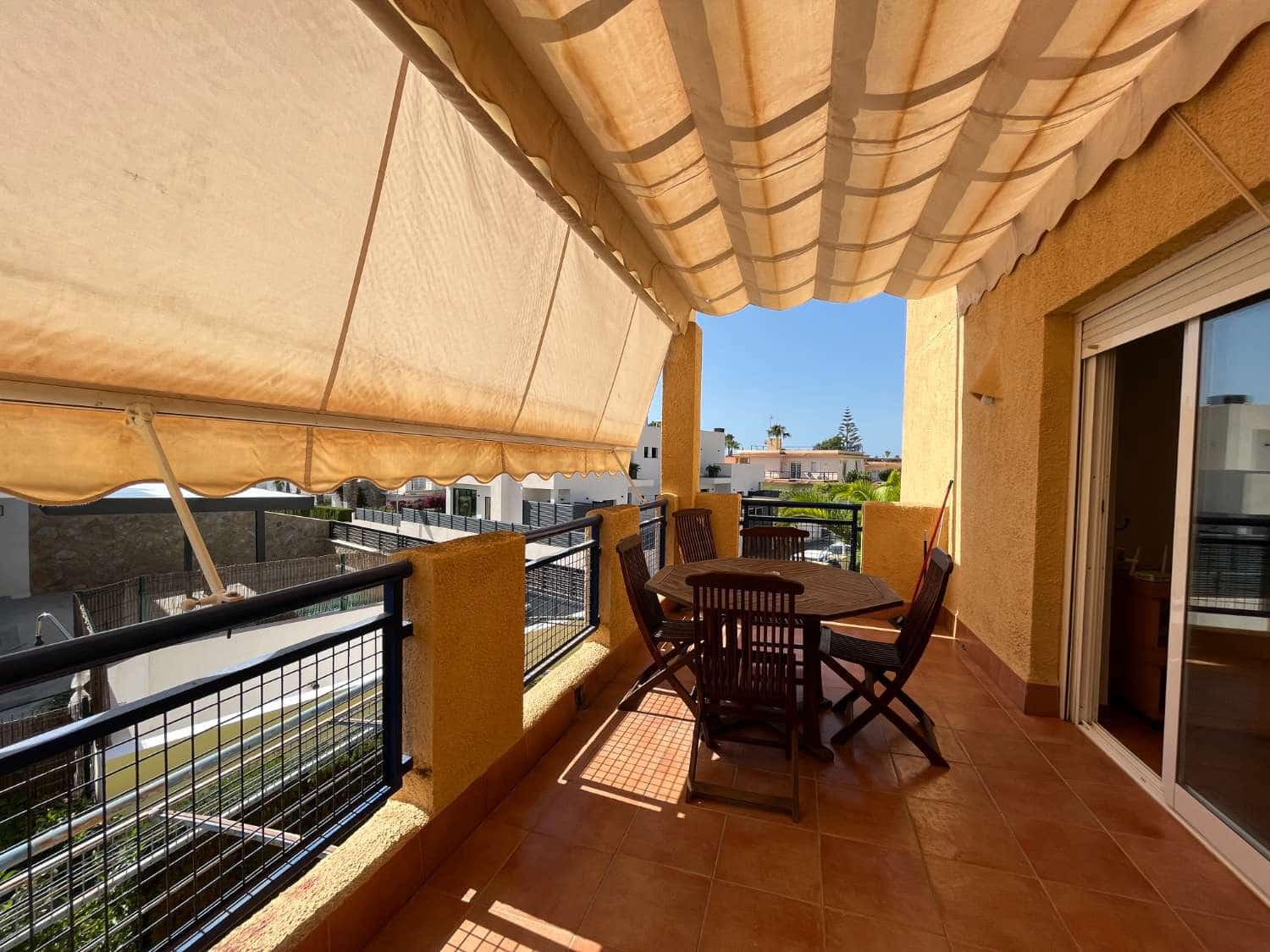 2 bedroom Beach Apartment for holiday rental in Puerto del Rey with pool garage - € 700 (Ref: 7886915)