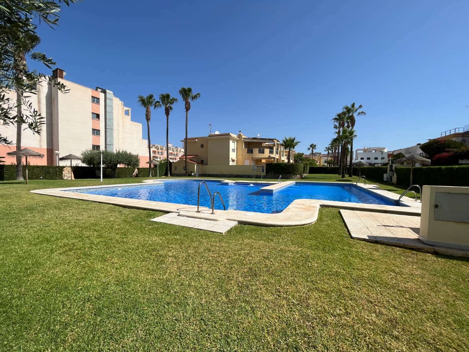 2 bedroom Beach Apartment for holiday rental in Puerto del Rey with pool garage - € 700 (Ref: 7886915)