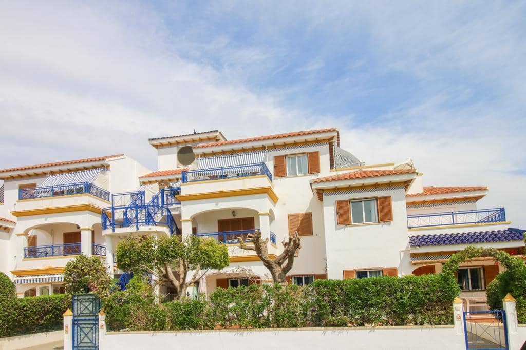 1 slaapkamer Penthouse voor vakantieverhuur in Vera met zwembad garage - € 651 (Ref: 8646940)