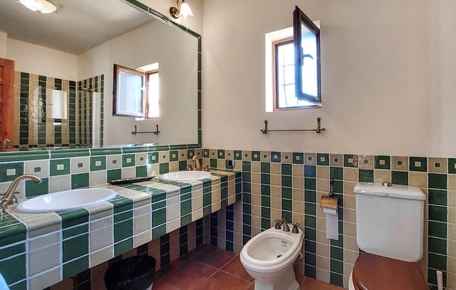 4 soveværelse Villa til salg i Cuevas del Almanzora med swimmingpool garage - € 420.000 (Ref: 8708043)