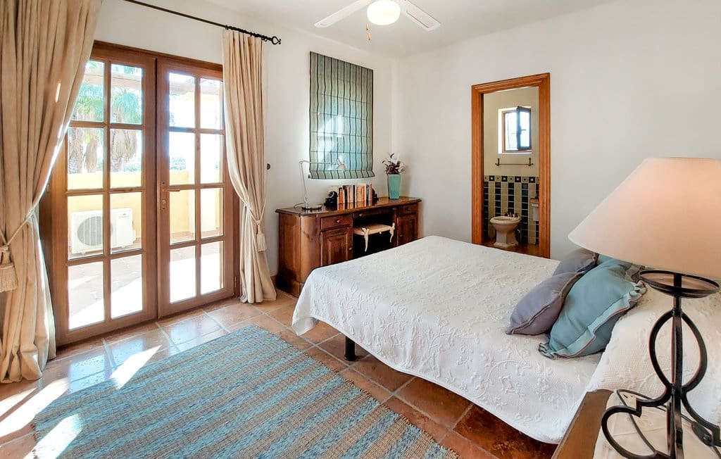 4 soveværelse Villa til salg i Cuevas del Almanzora med swimmingpool garage - € 420.000 (Ref: 8708043)