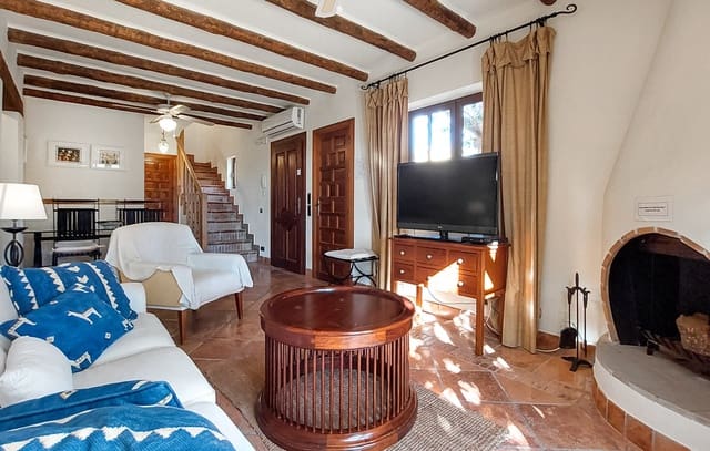 4 soveværelse Villa til salg i Cuevas del Almanzora med swimmingpool garage - € 420.000 (Ref: 8708043)