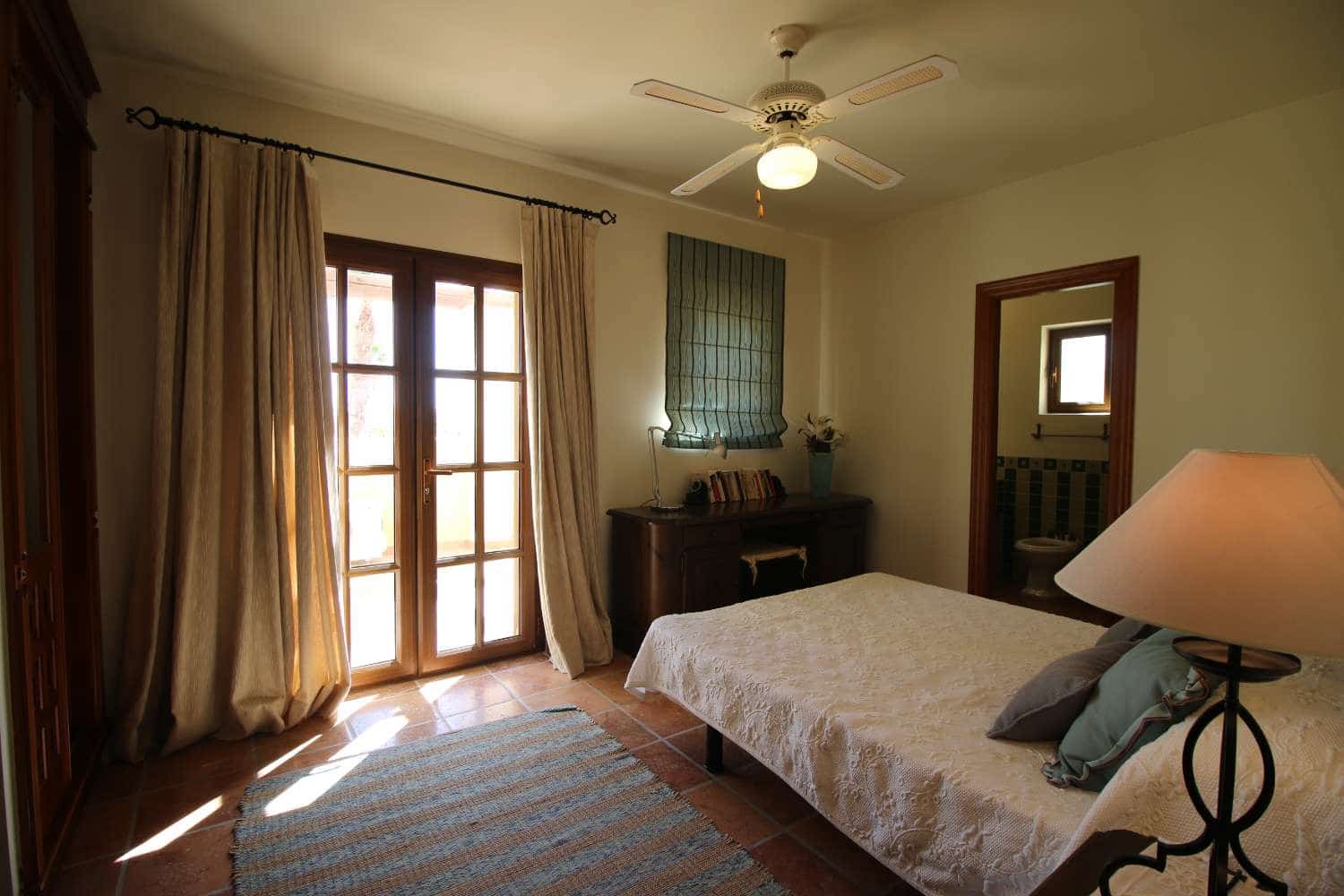 4 soveværelse Villa til salg i Cuevas del Almanzora med swimmingpool garage - € 420.000 (Ref: 8708043)