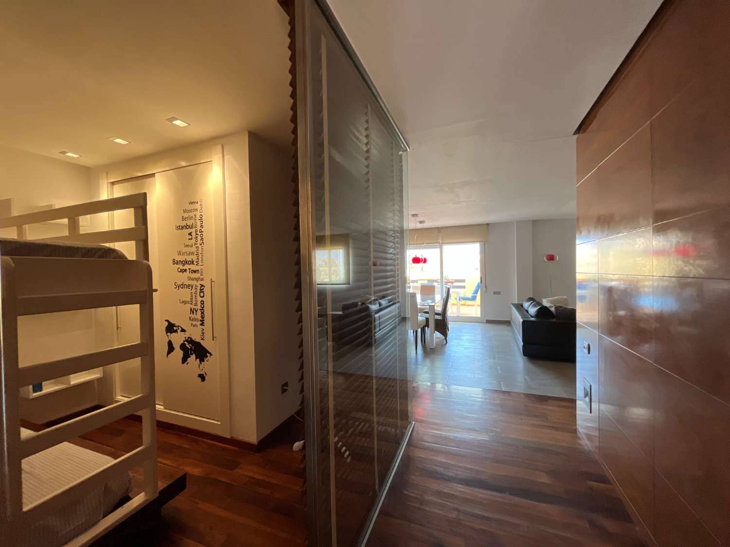 2 soveværelse Strandlejlighed til salg i Puerto del Rey med swimmingpool garage - € 199.000 (Ref: 8708044)