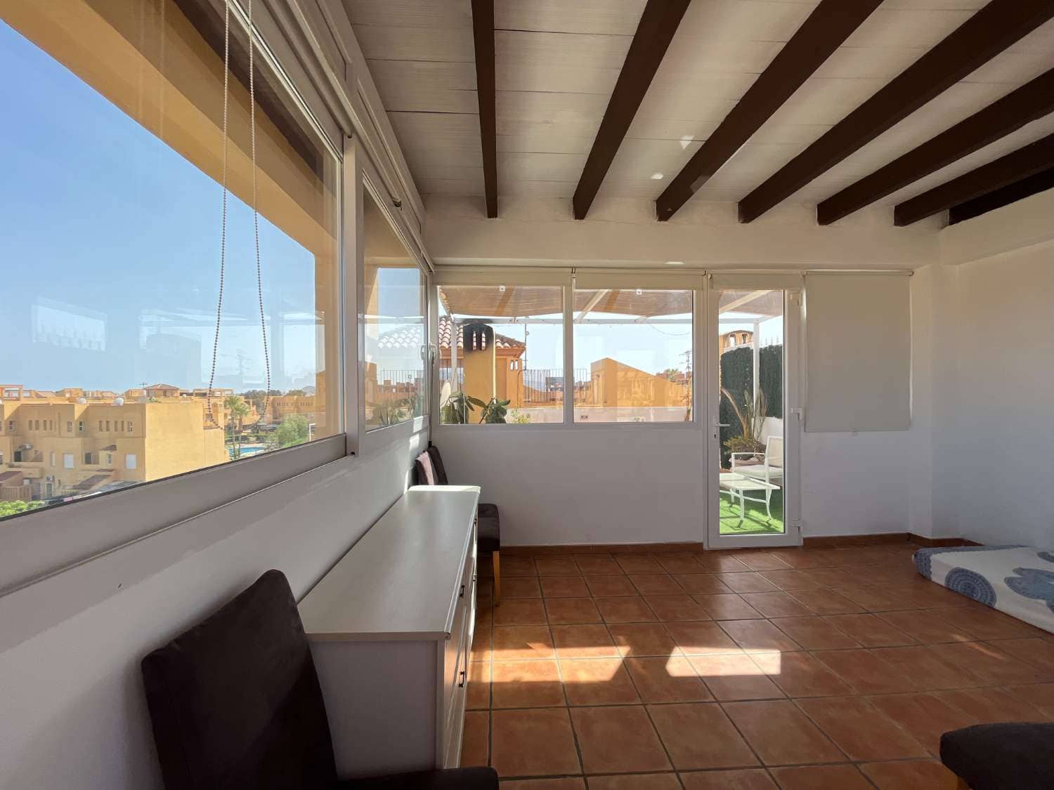 2 soveværelse Strandlejlighed til salg i Puerto del Rey med swimmingpool garage - € 199.000 (Ref: 8708044)