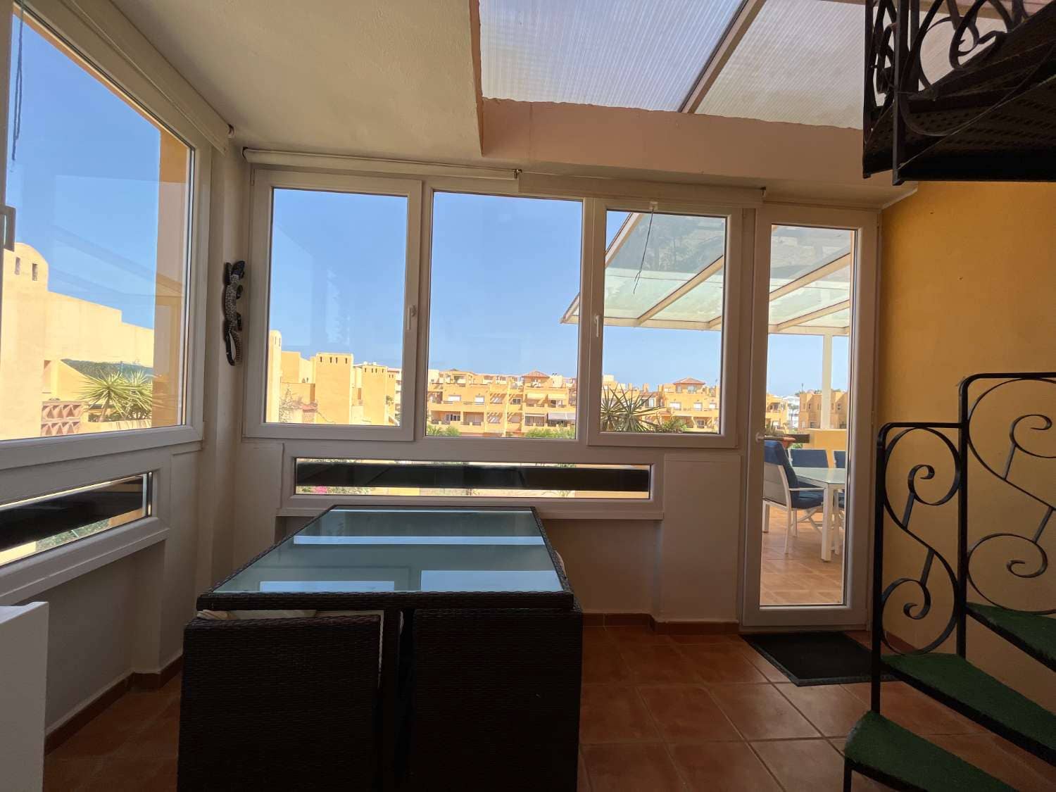 2 soveværelse Strandlejlighed til salg i Puerto del Rey med swimmingpool garage - € 199.000 (Ref: 8708044)