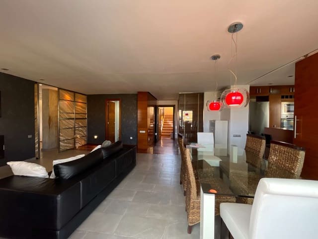 2 soveværelse Strandlejlighed til salg i Puerto del Rey, Vera med swimmingpool garage - € 199.000 (Ref: 8708044)