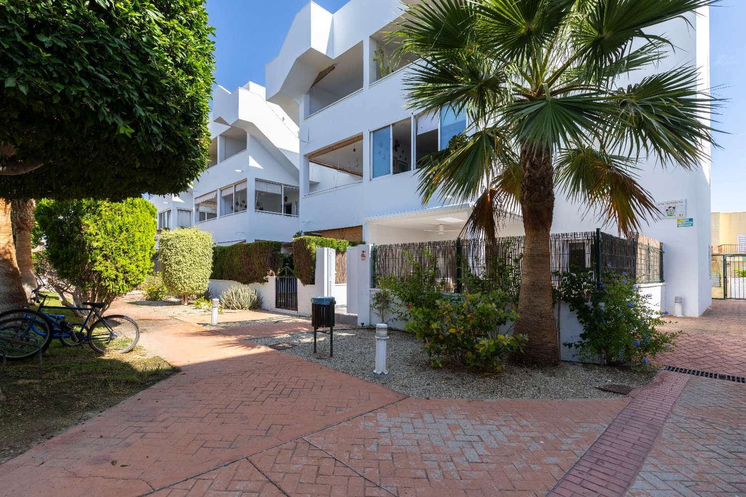 3 camera da letto Appartamento sulla Spiaggia da affittare in Puerto del Rey con piscina garage - 850 € (Rif: 8915143)