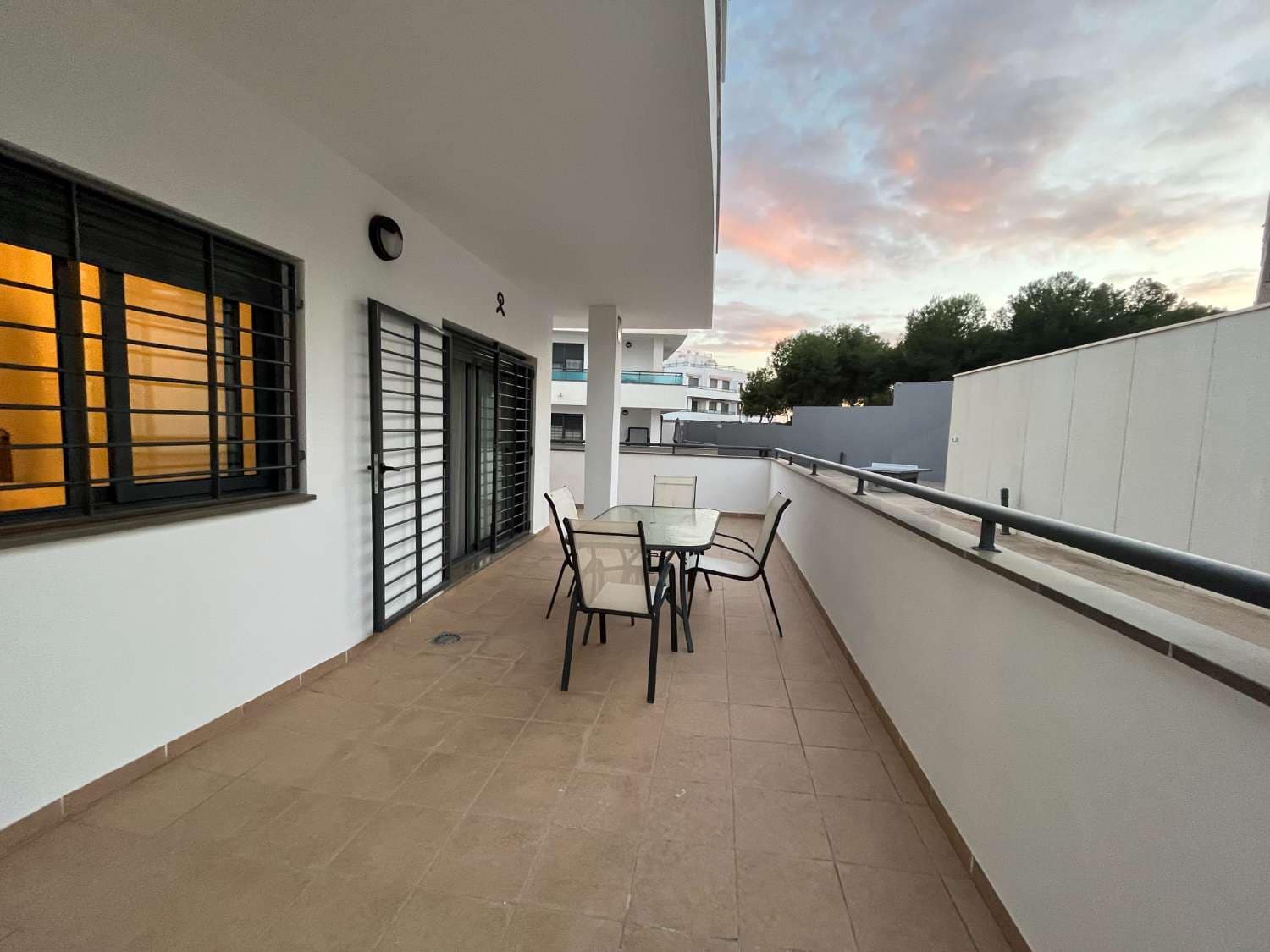 3 camera da letto Appartamento sulla Spiaggia da affittare in Garrucha con piscina - 5.400 € (Rif: 8923692)