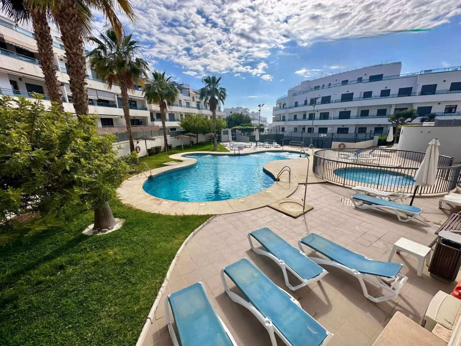 3 camera da letto Appartamento sulla Spiaggia da affittare in Garrucha con piscina - 5.400 € (Rif: 8923692)