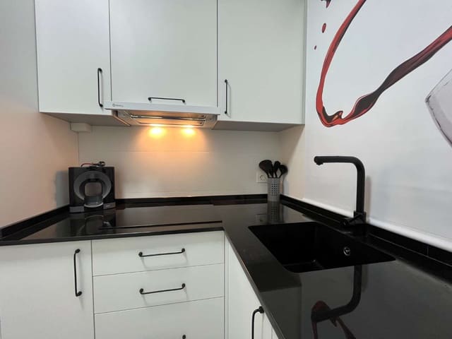 3 soveværelse Strandlejlighed til leje i Garrucha med swimmingpool - € 5.400 (Ref: 8923692)