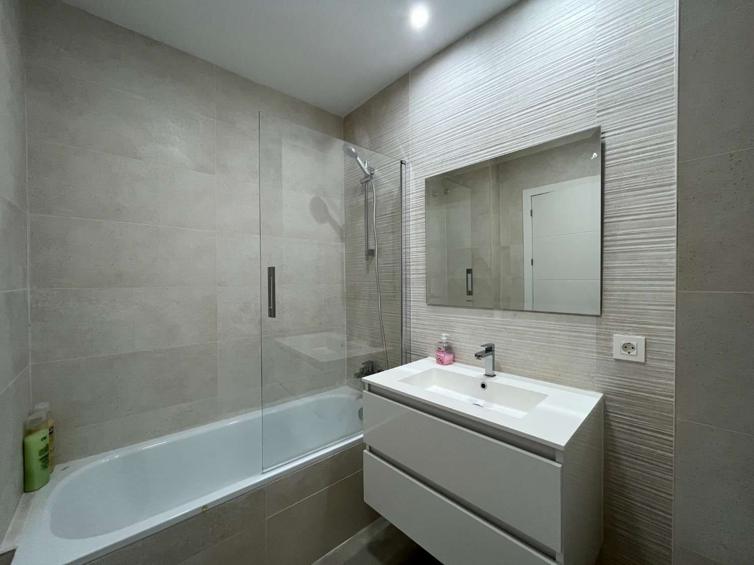 3 camera da letto Appartamento sulla Spiaggia da affittare in Garrucha con piscina - 5.400 € (Rif: 8923692)