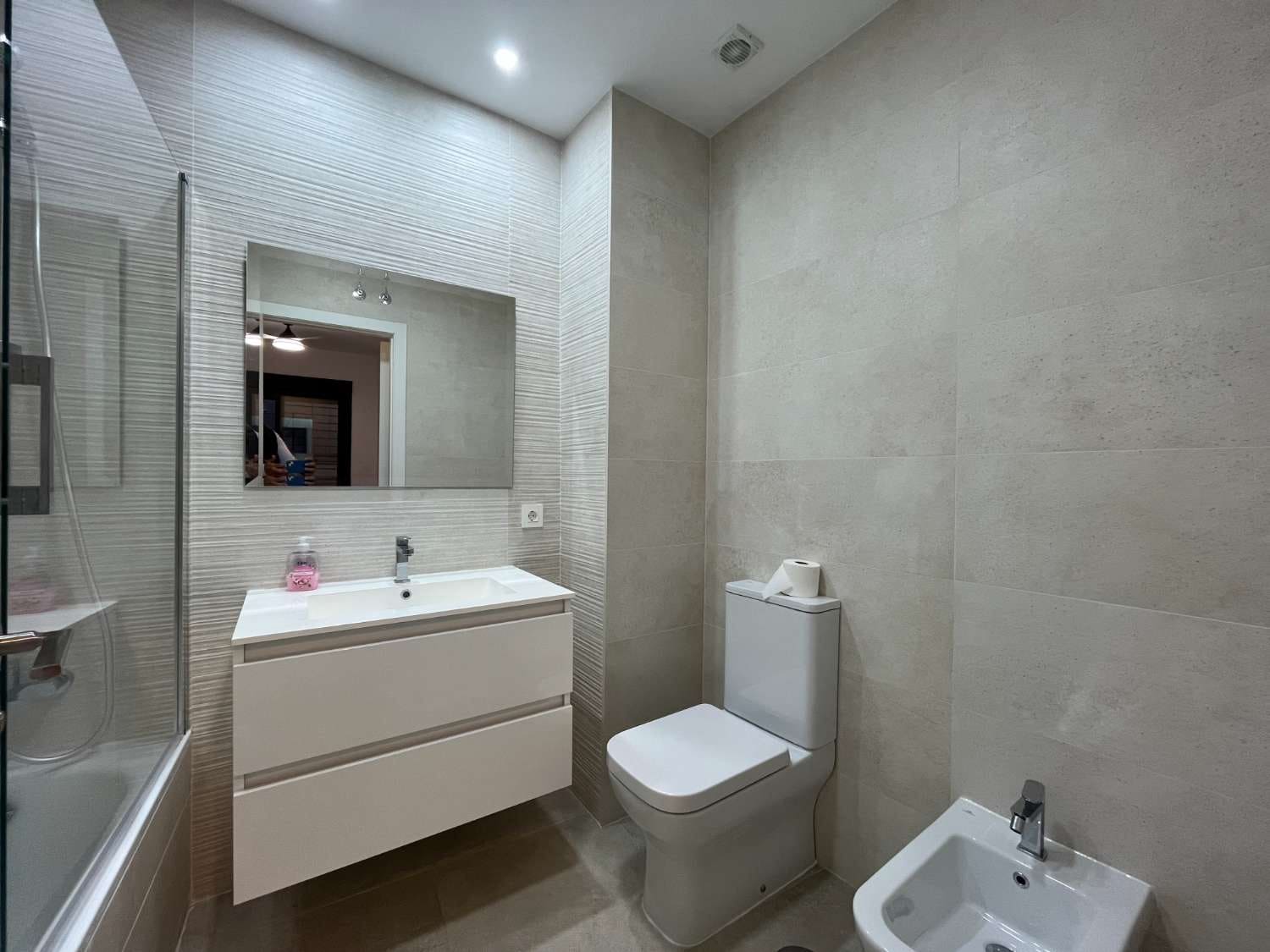 3 camera da letto Appartamento sulla Spiaggia da affittare in Garrucha con piscina - 5.400 € (Rif: 8923692)