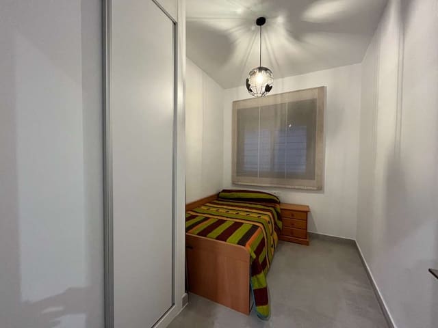 3 soveværelse Strandlejlighed til leje i Garrucha med swimmingpool - € 5.400 (Ref: 8923692)