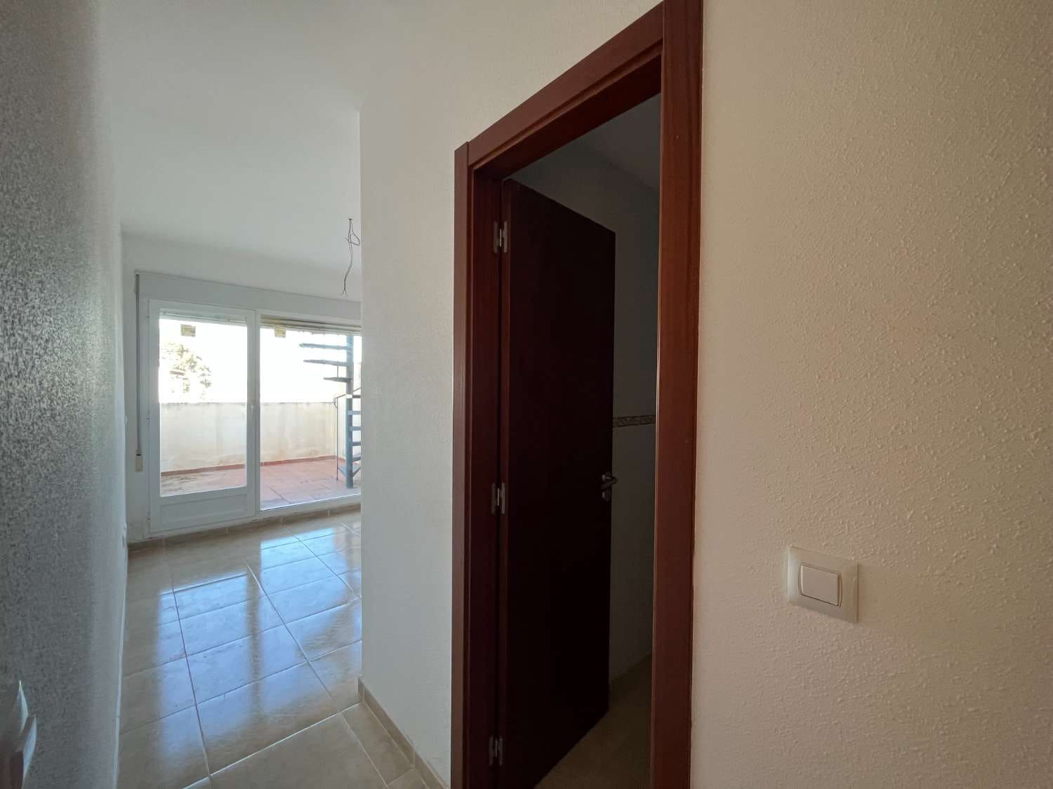 Apartamento Playa de 2 habitaciones en Cuevas del Almanzora en venta con piscina - 112.500 € (Ref: 8926249)