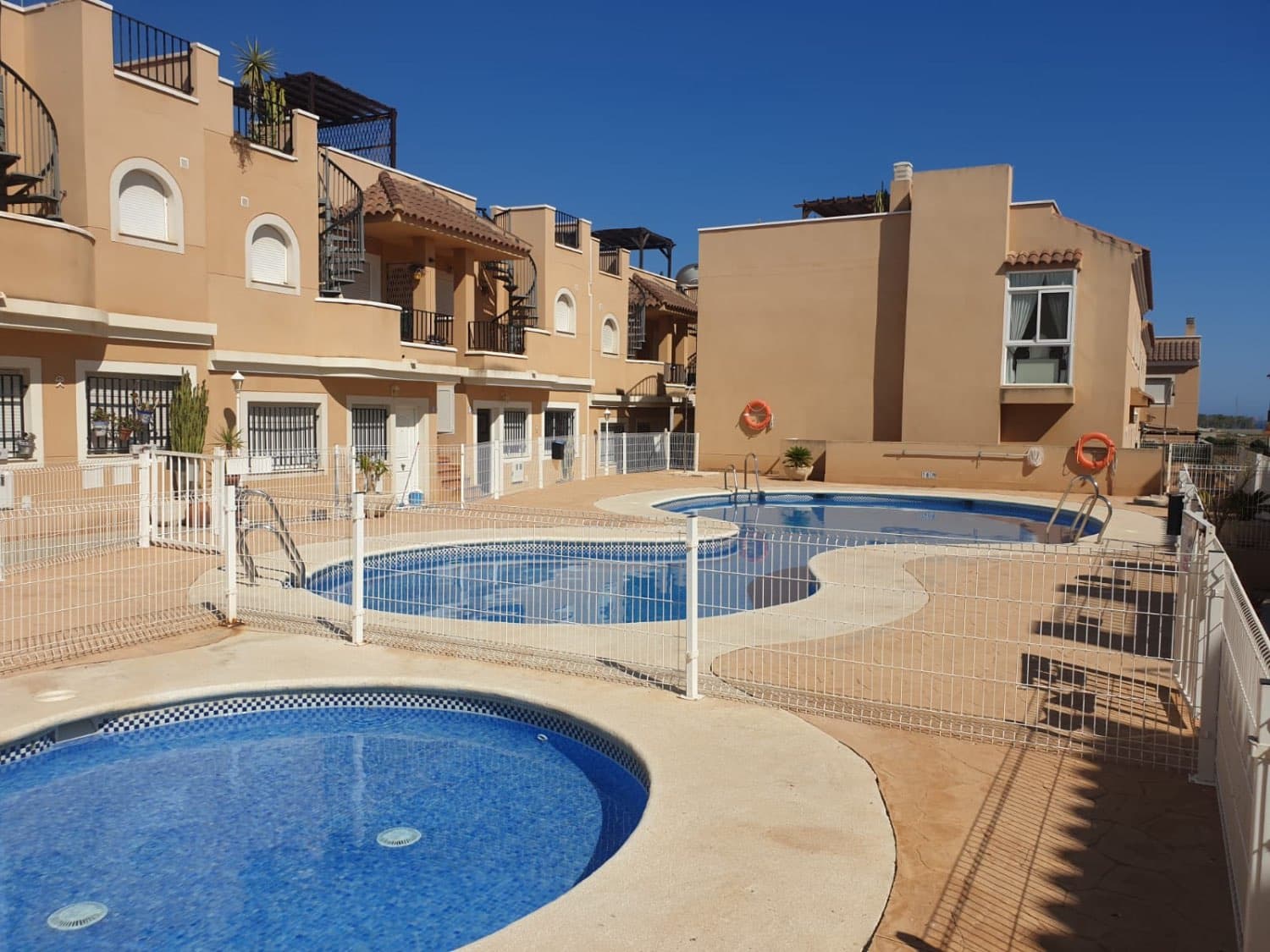 2 soveværelse Strandlejlighed til salg i Palomares med swimmingpool garage - € 105.000 (Ref: 9013752)