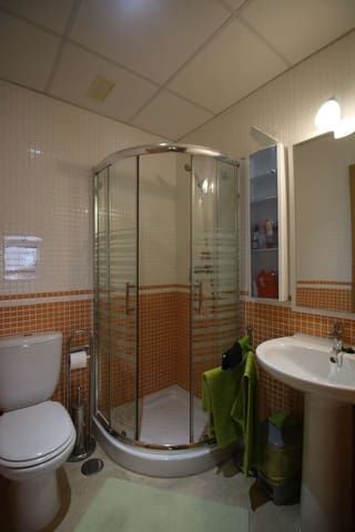 Apartamento de 2 habitaciones en Puerto Vera - Las Salinas, Vera en alquiler con piscina garaje - 550 € (Ref: 9106347)