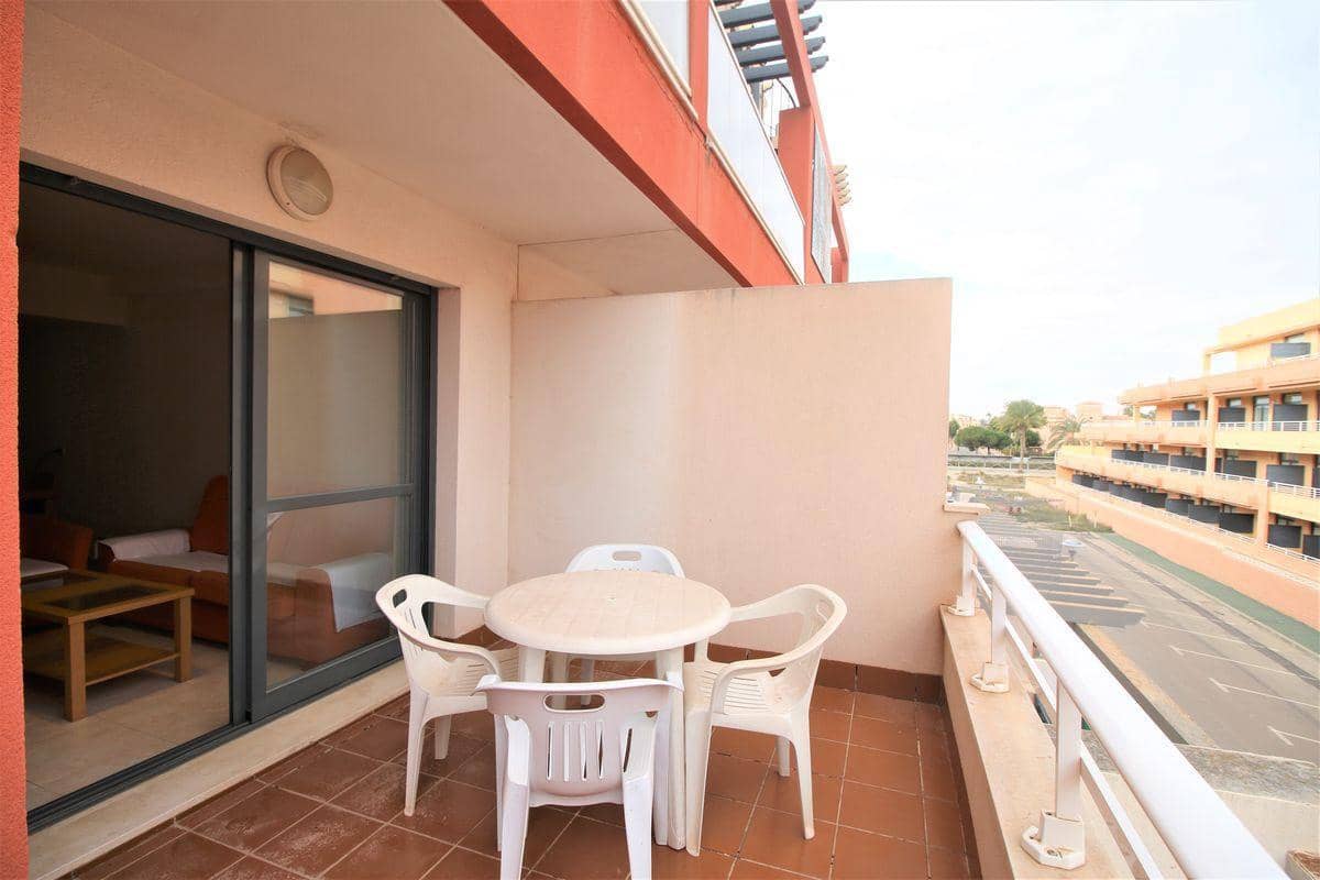 2 bedroom Beach Apartment for holiday rental in Puerto del Rey with pool - € 700 (Ref: 9126627)