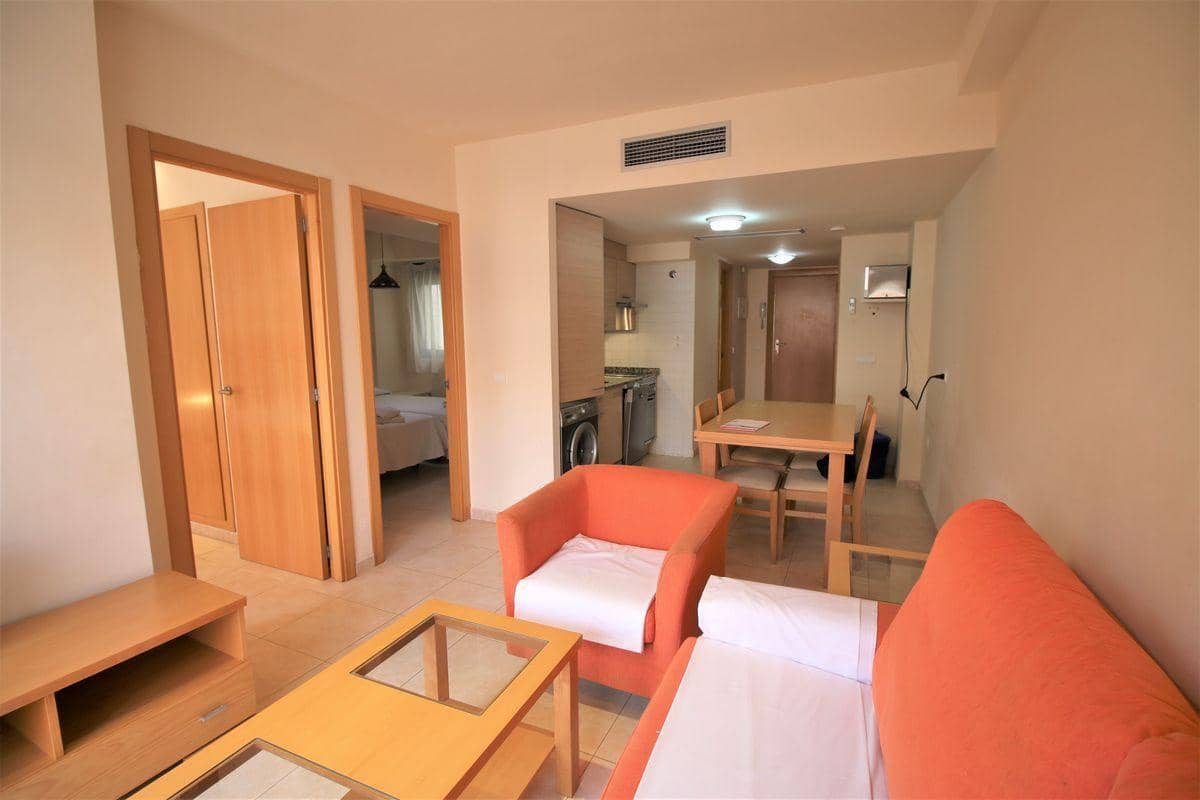 2 bedroom Beach Apartment for holiday rental in Puerto del Rey with pool - € 700 (Ref: 9126627)