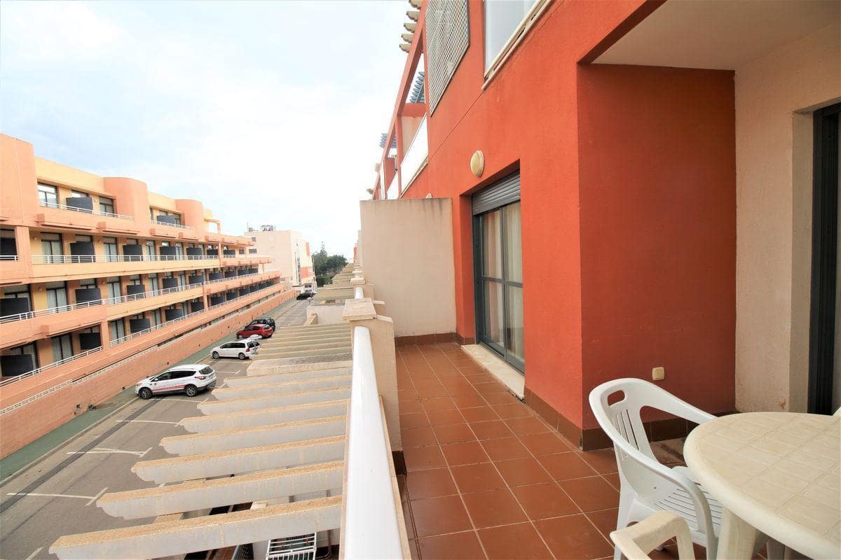 2 bedroom Beach Apartment for holiday rental in Puerto del Rey with pool - € 700 (Ref: 9126627)