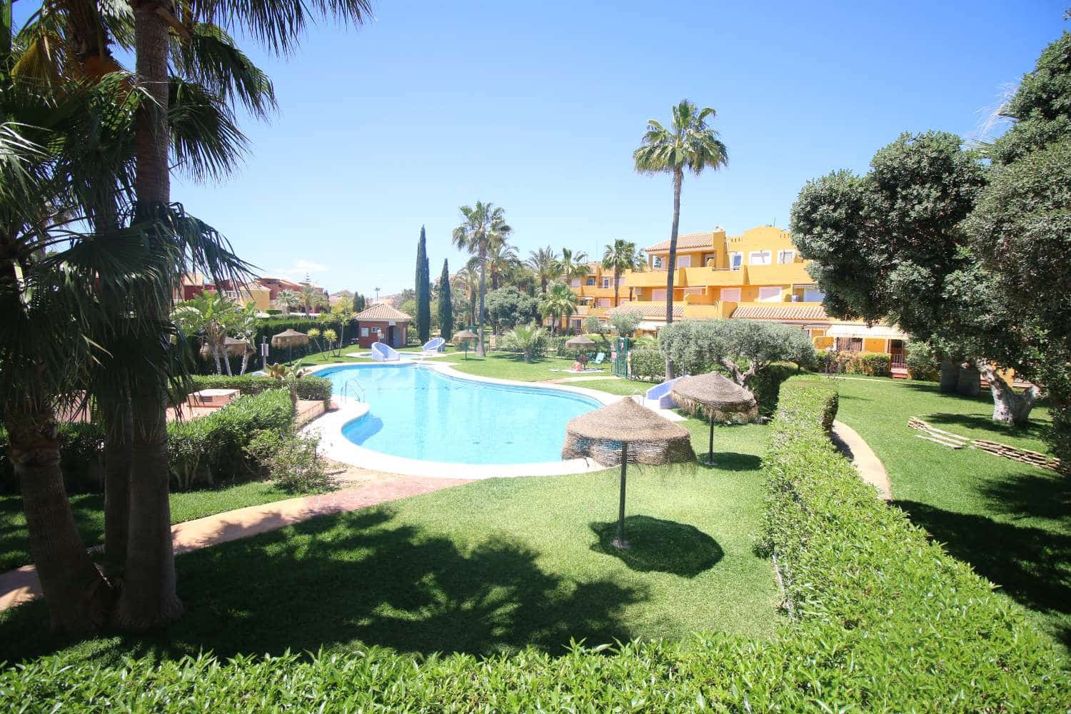   2 soveværelse   ferieStrandlejlighed i Vera   med   swimmingpool   - € 560 (Ref: 9162081)