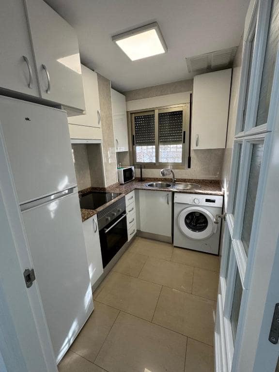 1 slaapkamer Strandappartement te huur in Garrucha - € 500 (Ref: 9337644)