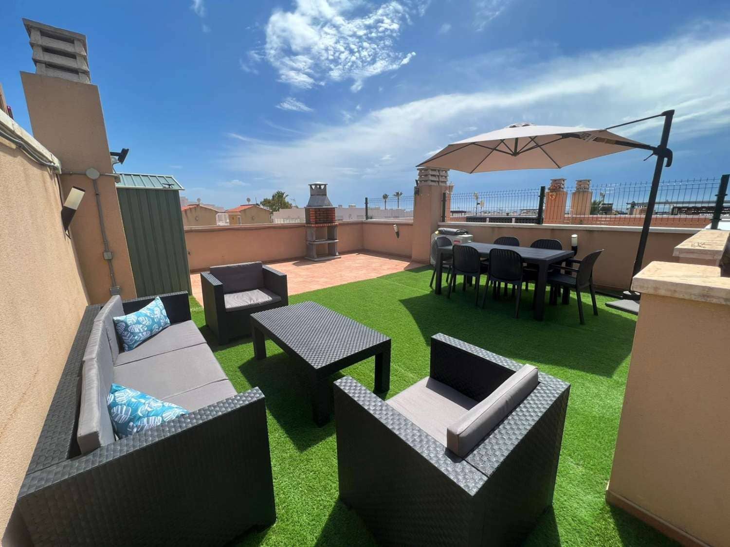 2 makuuhuone Ranta-asunto vuokrattavana paikassa Palomares mukana uima-altaan 
autotalli - 600 € (Ref: 9337645)