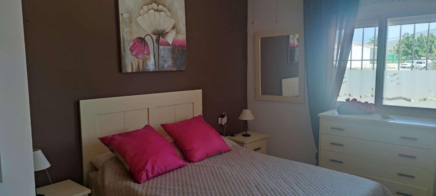 2 sypialnia Apartament przy plaży na kwatery wakacyjne w Palomares z basenem garażem - 455 € (Ref: 9358956)