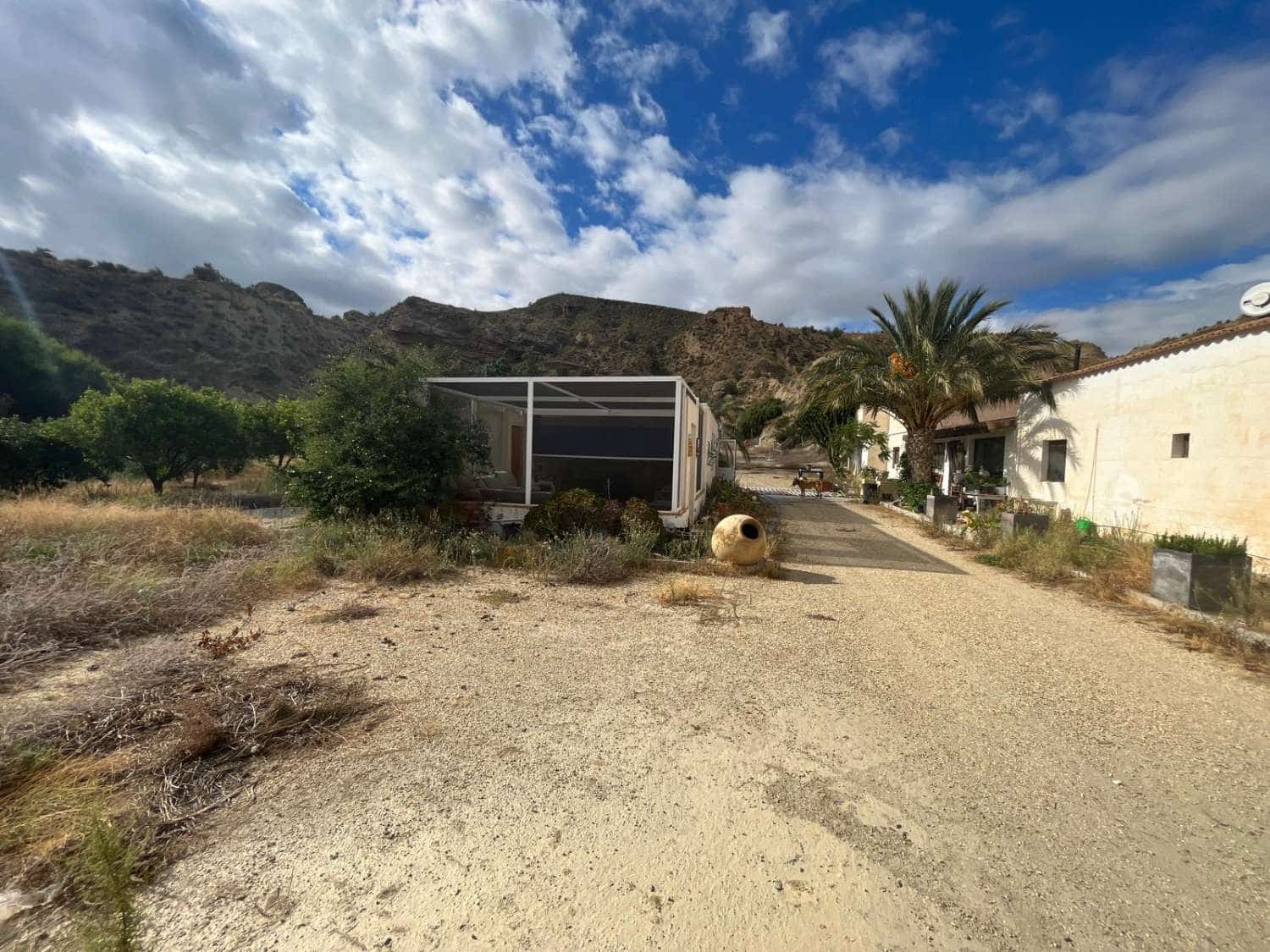 5 makuuhuone Maalaistalo myytävänä paikassa Cuevas del Almanzora mukana uima-altaan - 180 000 € (Ref: 9375033)