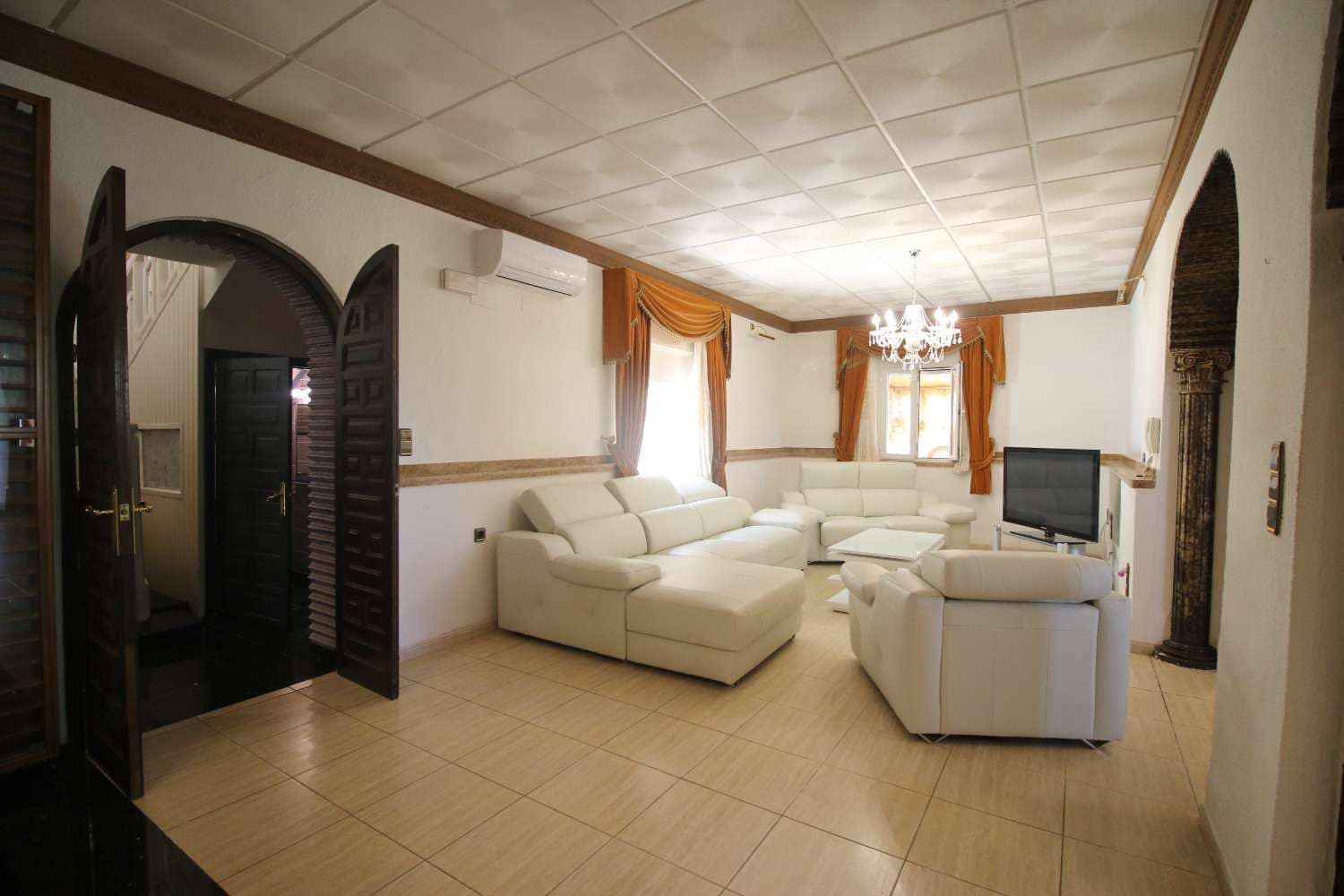 7 Zimmer Villa zu verkaufen in Cuevas del Almanzora mit Pool Garage - 399.000 € (Ref: 9451780)